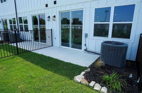 Stephenville House | New 2025 Luxury Townhome Next to Tarleton State