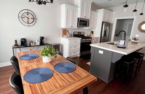 Lufkin House | New 3 bed 2 bath home in safe neighborhood near Angelina College