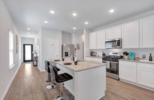 Magnolia House | New - 3 bed 2 Bath house in Magnolia with Fast Wifi- Garage Parking