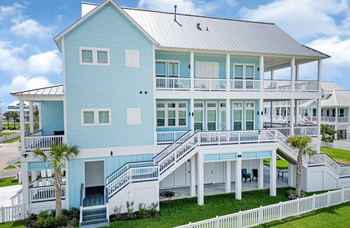Galveston House | New beach home Beachside Village 5-bdrm 5 ensuite baths, 900ft from the beach