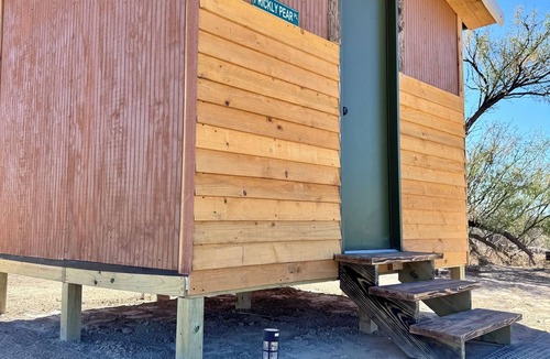 Alpine Cabin | New Build 4 person Bunkhouse 5 acres Prickly Pear Cabin near Big Bend NP & SP