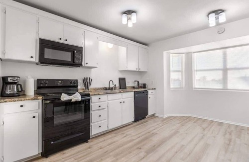 Killeen House | NEW Killeen | No Steps | Pets Ok | 6 mi Fort Hood