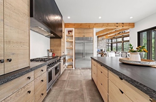 Ridgway House | New Listing! Ouray Estate | Breathtaking Views | Salt Water Hot Tub