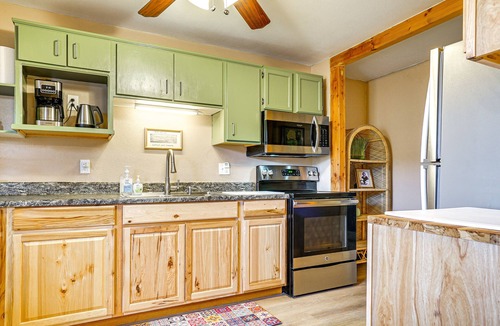 Truth or Consequences Cottage | New Mexico Cottage: Private Yard & Hot Tub