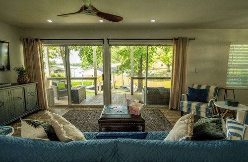 Cedar Creek Reservoir House | New! Remodeled Lakefront Home: Hot Tub/Kayak: Book Now - Have Fun!