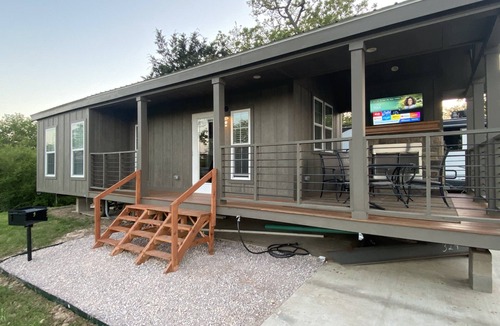 Franklin Estates House | New Tiny Home 3 Miles to Aggieland Campus!