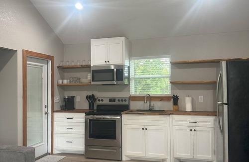 Trinity Cabin | Newly constructed waterfront cabin C1 with pond and Trinity River views