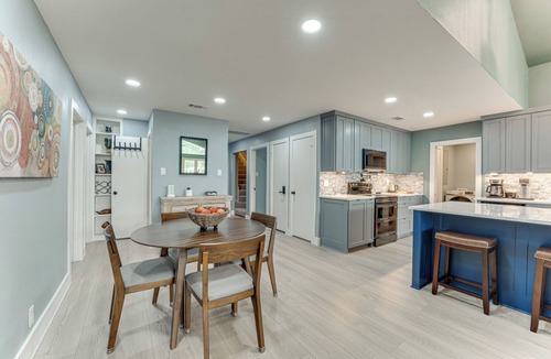 Tool House | Newly remodeled family friendly lakefront retreat
