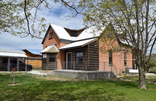 Escalante House | NEWLY REMODELED HISTORIC FARMHOUSE!
