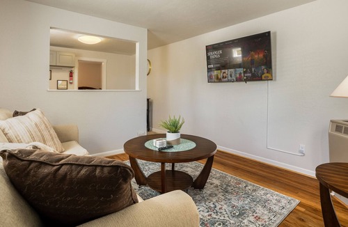 Nob Hill Apartment | Newly Remodeled Nob Hill Gem