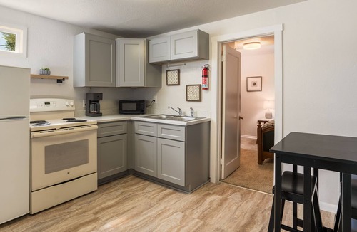 Nob Hill Apartment | Newly Remodeled Nob Hill Gem