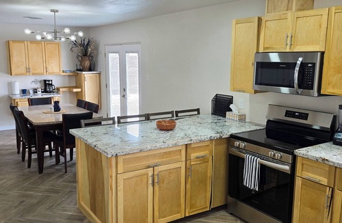 Roswell House | Newly renovated and adorable, family friendly 3-bedroom house in NE Roswell