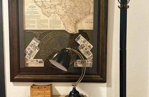 Bowie Apartment | Newly restored Historic apartment located in the heart of Downtown Bowie, TX