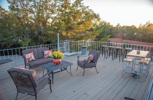 Nob Hill House | Nob Hill Spanish Casa w/Rooftop Deck near UNM & UNM Hospital