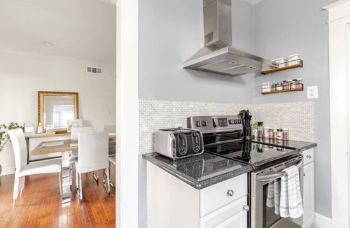 Oak Lawn House | Oak Lawn House Private Backyard WFH Setups