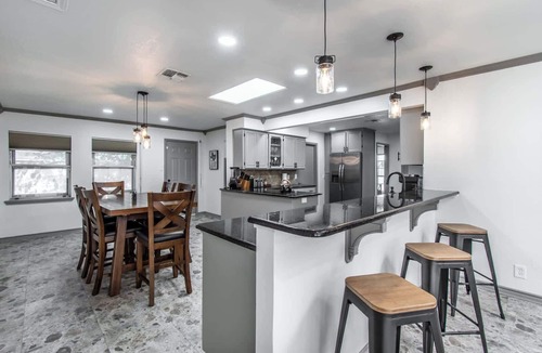 Bay Area House | Ocean Dr Sleeps 19 with Hot Tub & Game Room