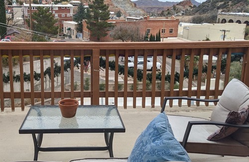 Bisbee House | Oliver House - Entire House - 15 Bedrooms