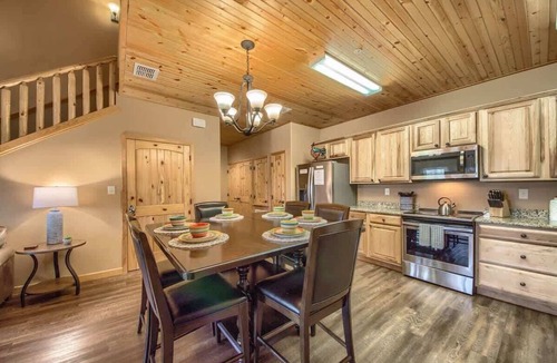 Gruene Condo | OM A13 Gruene Grove Bungalow at Old Mills Resort