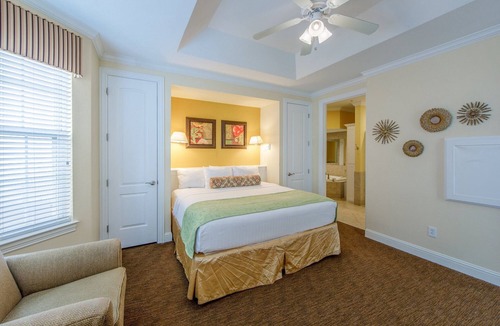 Galveston Resort | One bedroom Holiday Inn Club Vacations At Galveston for Halloween