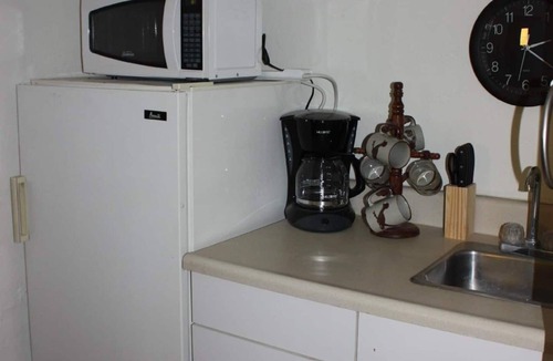 Los Duranes House | Only has a kitchenette, but nice space!