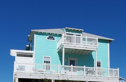 Sand Point House | ONLY In-Town Neighborhood w/Restaurant, Bar, Pool/Hot Tub, Beach & Cart Access