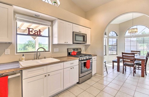 Catalina Shadows Estates House | Oro Valley Home w/Hot Tub & Mountain Views!