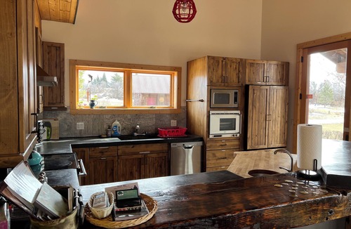 Mancos Apartment | Oso Verde Ranch, a natural oasis, is located just a mile from downtown Mancos