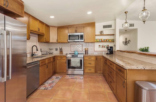 Peter Howell House | Our Private Oasis. Upscale, Pet Friendly, Pool Heat Available