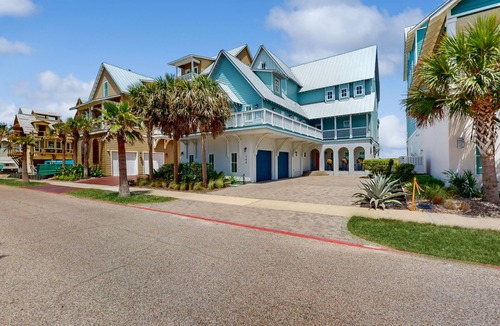 Port Aransas House | Palmilla Big Blue Gulf-front home with pool, spa, & scenic views of the beach