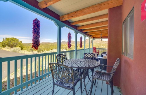 Canoncito House | Panoramic Mtn Views! Couple's Casita in Santa Fe