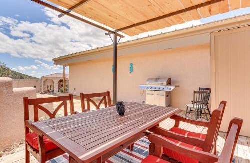 Tyrone House | Panoramic Vistas & Pergola: Silver City Escape!