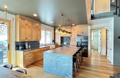 Purgatory House | Paradise at Purg that sleeps 16 across from resort