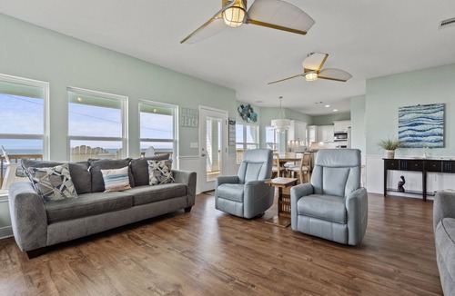 Bermuda Beach House | “Paradise Found” Second row beach house with spectacular views of the ocean!