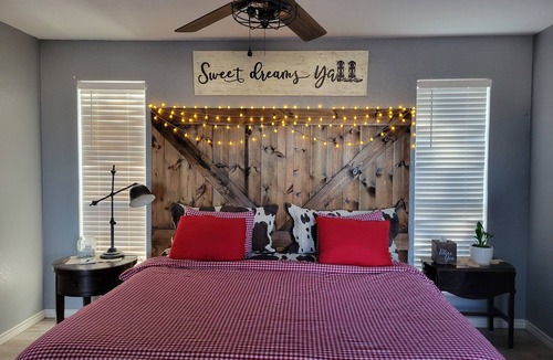 Decatur House | Paradise in the country w/Pool & hot tub! Unplug & Recharge. Pet friendly
