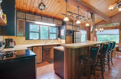 Dennis House | Paradise on the Brazos River - 3 Bedroom House on The River in Weatherford