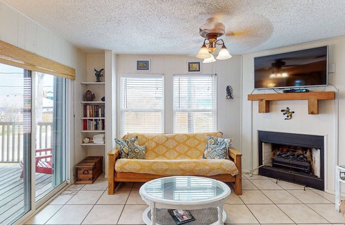 Shibui Sands House | Parking for 3 plus Boat, Watercraft, Fenced Yard, Deck, Pet Friendly
