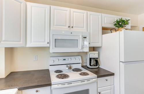 Mancos House | Patio & Mountain Views: Farmhouse in Mancos!