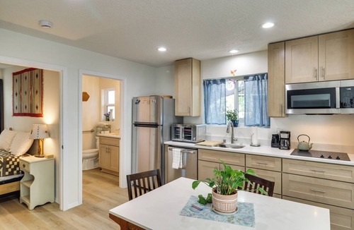 Northeast Heights House | 'Patio Trasero' Albuquerque Getaway Near Sandia!