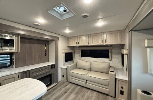 Flint House | Peaceful 1-bedroom recreational vehicle with AC in Flint unit 2