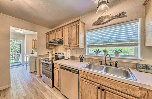 Alto House | Peaceful Alto Home w/Deck ~ 12 Mi to Ski Apache!