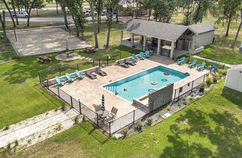 Waller House | Peaceful Luxury Bungalow Getaway with Pool, Goats & Firepits near Houston in Hempstead, Texas