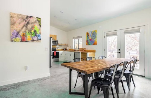 Boerne House | Peaceful & Private Riverfront Modern 3/3 on a 1.7 Acre Nature Dog Friendly