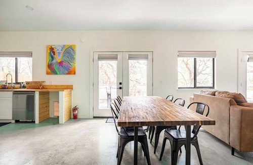 Boerne House | Peaceful & Private Riverfront Modern 3/3 on a 1.7 Acre Nature Dog Friendly