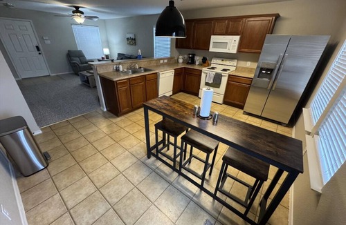 Fort Worth House | Peaceful & Quiet Neighborhood 30 Days Minimum Stay 30 Min from AT&T Stadium