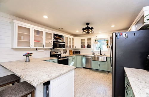 Morgans Point Resort House | Peaceful Lake Retreat 2-bedroom house in beautiful Morgan's Point Resort with AC
