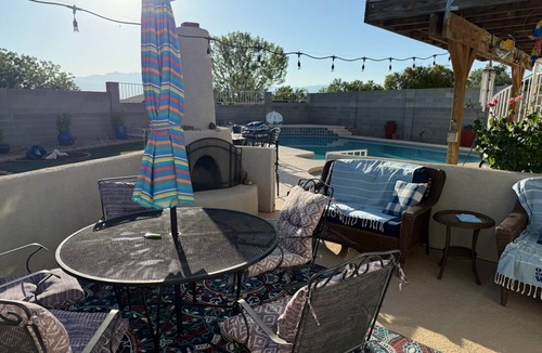 Paradise Hills Civic House | Perfect family home for Baloon Fiesta travelersl.