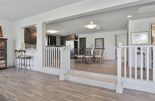 Navasota House | Perfect for Game Day, Family Get Aways and Fishing! 20 Minutes to Kyle Field!