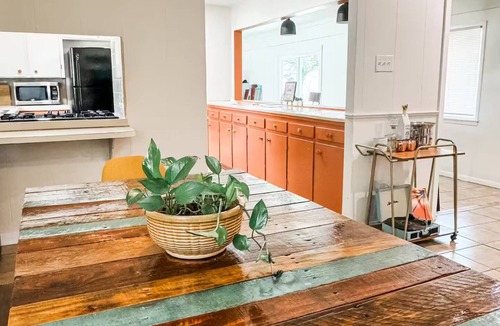 Bryan House | Perfect Vintage game day house with tons of room for families or large groups!