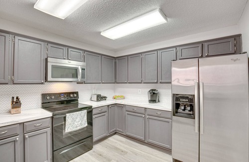 North Central Carrollton House | Pet-Friendly Carrollton Home w/Fenced Backyard!