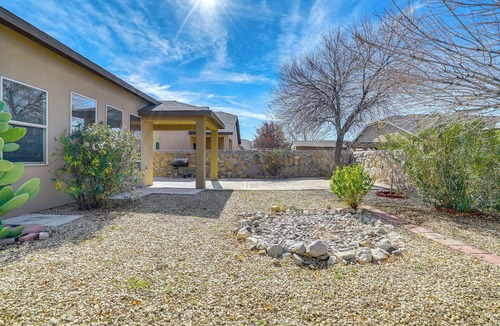 Las Cruces House | Pet-Friendly Getaway w/Mtn Views in Las Cruces!